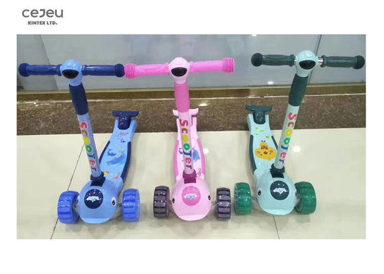 عمر 3 طفل ركلة دراجة ذات ثلاث عجلات 120mm * 50mm 3 الموقف