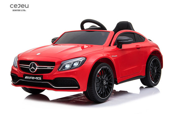 سيارة ركوب للأطفال مرخصة من طراز Benz C63 ببطارية 12 فولت 7 أمبير في الساعة، مصابيح أمامية LED