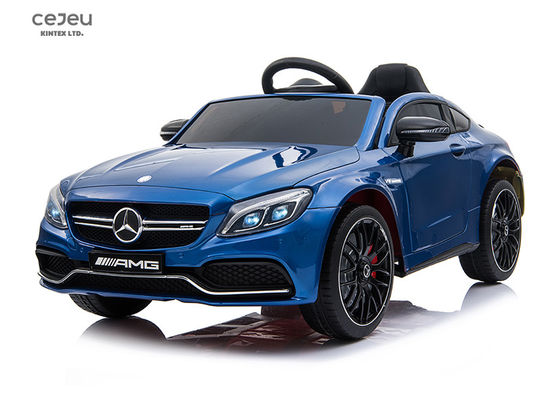 سيارة ركوب للأطفال مرخصة من طراز Benz C63 ببطارية 12 فولت 7 أمبير في الساعة، مصابيح أمامية LED